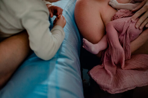 Detailfoto Babyfüße, Geburtsfotografie Celle